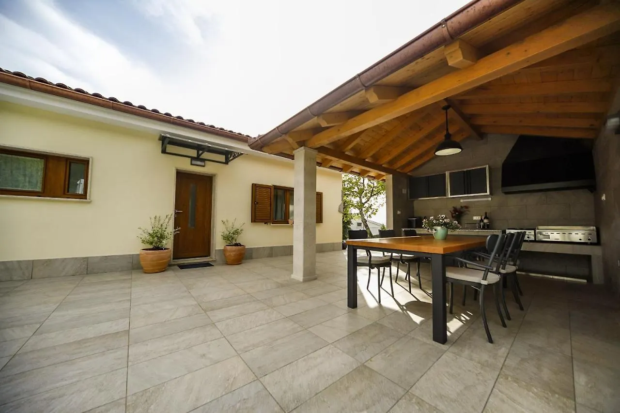 Villa Casa Tilia Sapjane Croazia